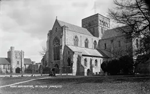 Grassy: St. Cross Church in Winchester