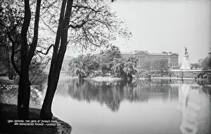 Showcases: St. James's Park and Buckingham Palace