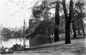 Conveys: St. James's Park, London