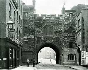 Crenellation: St John's Gate, Clerkenwell, London