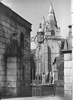 1366: ST. MACHAR'S CATHEDRAL