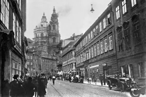 Rooftop: The St. Nicolas Church in Prague is on fire, 1925