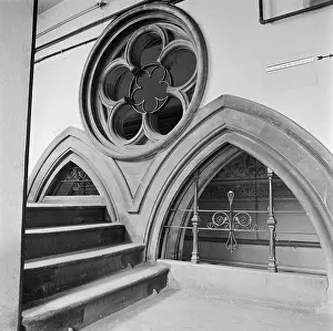 Cinquefoil: St Pancras Station, London