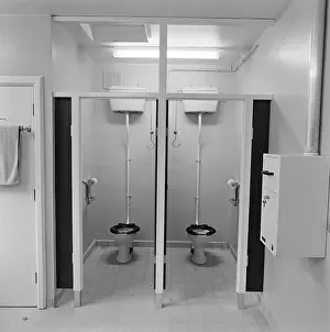 Cubicles: St Thomas Youth Centre, Lambeth