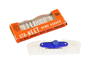 Groomed: Sta-Neet razor comb with box and instructions