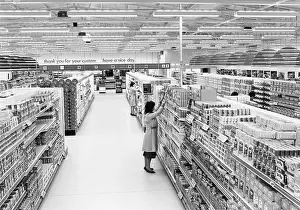 Supermarkets: STACKING SHELVES