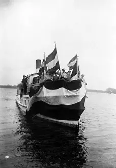 Glienicke: Stahlhelm members with imperial flags, 1933