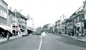 Staines: Staines, High Street c1960