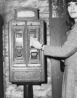 Threepence: STAMP MACHINE 1960S