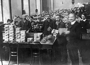 Stamping: Stamping of banknotes in Vienna, 1919
