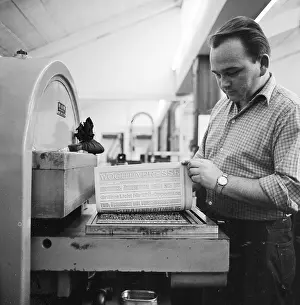 Wochenpresse: Stamping of a cover plate