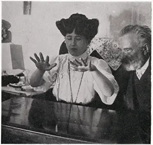 Psychokinesis: Stanislawa Tomczyk demonstrates psychokinesis