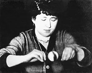 Mediumship: Stanislawa Tomczyk, Polish spiritualist medium