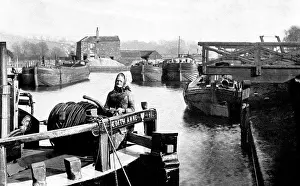 Bargees: Stanley Ferry The Canal early 1900s