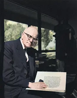 Typographer: STANLEY MORRISON
