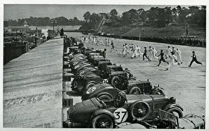 Starting: Start of a Brooklands Double-Twelve Race