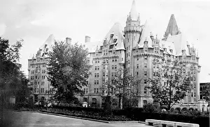 Emecency: State Capital Building Ottawa