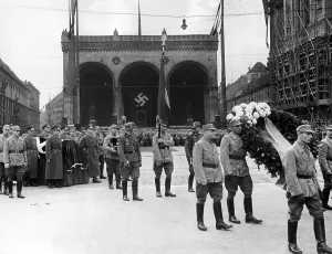 Feldherrnhalle: State ceremony for the dead of the Buergerbraeukeller as