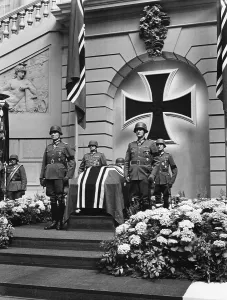 Noncommissioned: State ceremony for the General of the Infantry Graf v. B