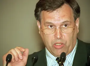 Impeachment: State Duma member Viktor Ilyukhin bringing charges