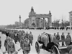 Becker: State funeral of General Karl Becker, 1940