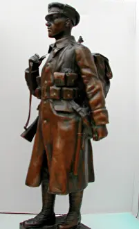 Greatcoat: Statue of a 1st World War Tommy wearing greatcoat