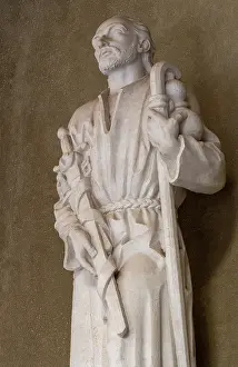 Interes: Statue, Atrium, Santa Maria de Montserrat, Catalonia, Spain