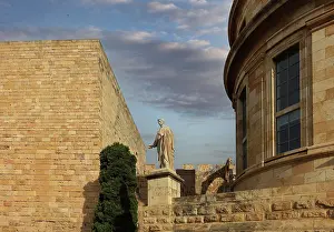 Daurada: Statue of Caesar Augustus and MNAT, Tarragona, Spain