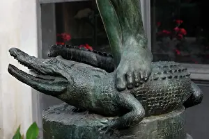 Chasseur: Detail of the statue called Le Chasseur de Crocodiles
