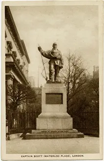 Dec15: Statue - Captain Robert Falcon Scott, Waterloo Place, London