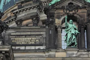 Museuminsel: Statue of Christ, Berliner Dom, Berlin, Germany