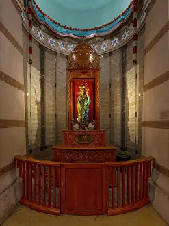 Fourviere: Statue, Crypt, Basilique Notre-Dame de Fourviere, Lyon