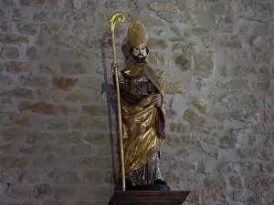 Beaujolais: Statue, Eglise Saint-Mathieu, Oingt, Beaujolais, France