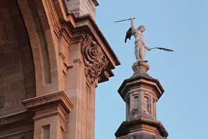 Granad: Statue, Granada cathedral, Granada, Andalusia, Spain