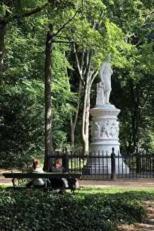 Tranquillity: Statue, Grosser Tiergarten, Berlin, Germany
