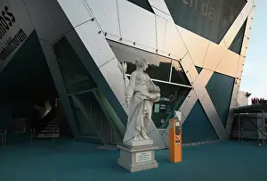 Stadtschloss: Statue, Humboldt Box, Berlin, Germany