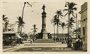 Juarez: Statue of Juarez in Veracruz, Mexico