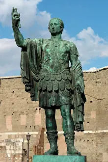 1073: Statue of Julius Caesar, Rome, Italy