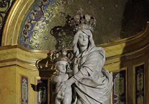 Confraternity: Statue of Our Lady of Victories