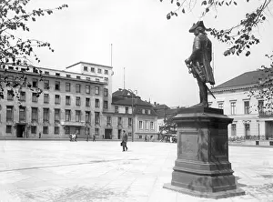 Chancellery: Statue of Leopold I on Wilhelmplatz in Berlin, 1936