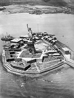 Bartholdi: Statue of Liberty on Liberty Island