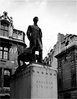 Chicagos: STATUE OF LINCOLN