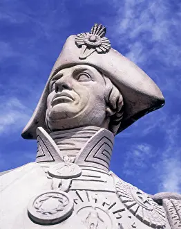 Horatio: Statue of Nelson