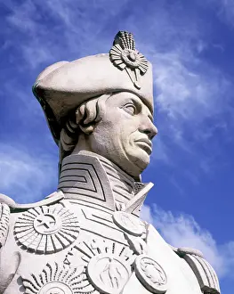 Horatio: Statue of Nelson