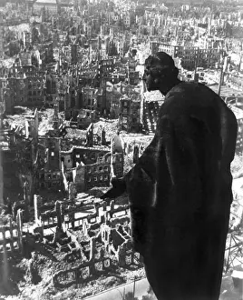 Anglo American: Statue overlooking Dresden, Germany, after fire