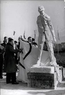 Coubertin: Statue of Pierre de Coubertin by Gerard Koch, Grenoble