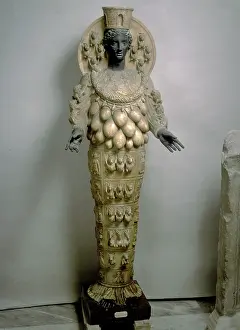 Symbolizing: Statue from the Roman period