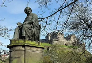 Obstetrician: Statue of Sir James Young Simpson and Edinburgh