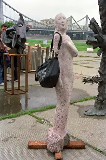 Denisov: Statue of woman, 1991
