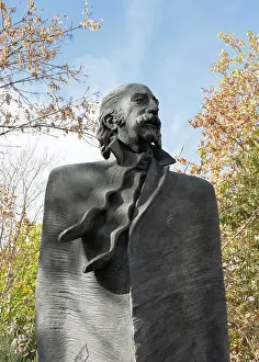 Saroyan: Statue, Yerevan, Armenia